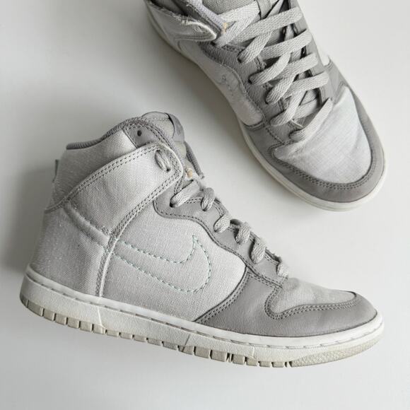 Nike Shoes - Nike Women's Dunk High Skinny Neutral Grey Size 8
